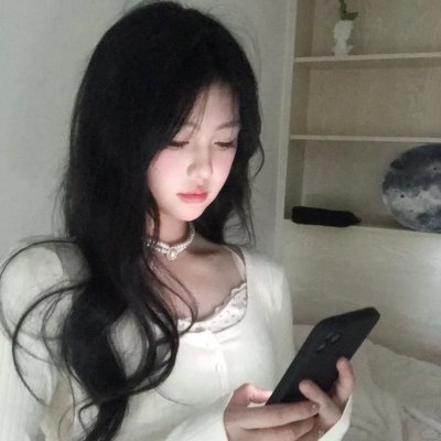 妮可·拜耳：大码怪美人